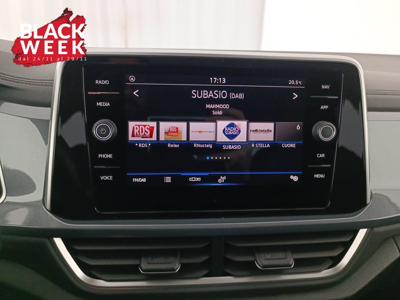 14 - Volkswagen T-Roc 1.0 tsi style 110cv