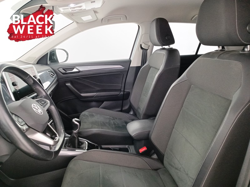 15 - Volkswagen T-Roc 1.0 tsi style 110cv