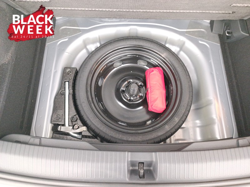 22 - Volkswagen T-Roc 1.0 tsi style 110cv