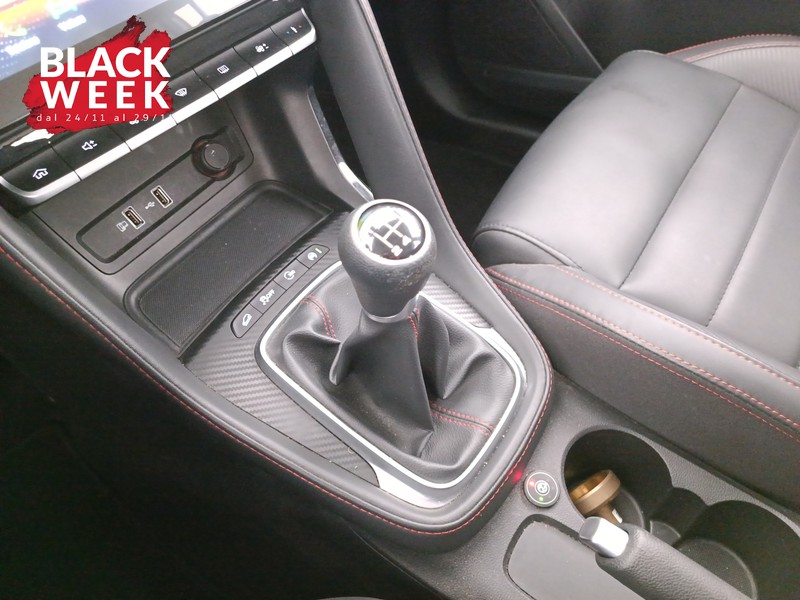 16 - Mg ZS 1.5 luxury