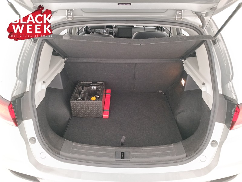 21 - Mg ZS 1.5 luxury