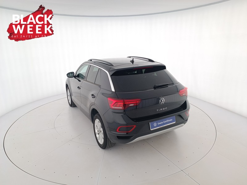 6 - Volkswagen T-Roc 1.0 tsi life 115cv