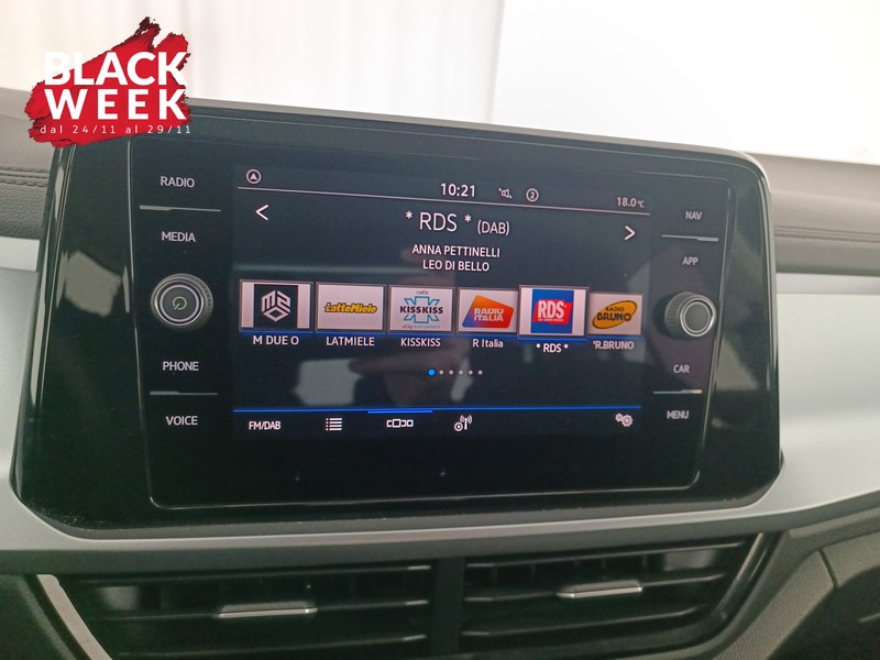 14 - Volkswagen T-Roc 1.0 tsi life 115cv