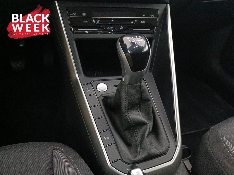 16 - Volkswagen Taigo 1.0 tsi life 95cv