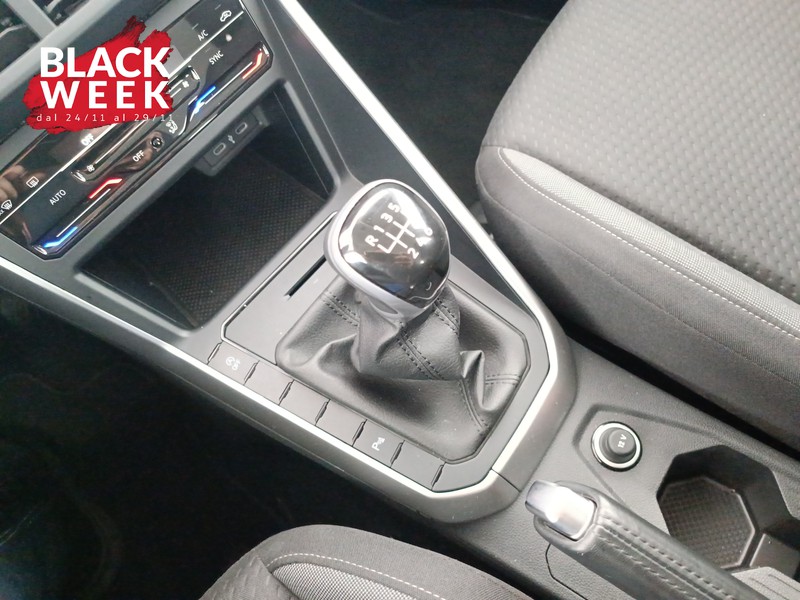 16 - Volkswagen Taigo 1.0 tsi life 110cv