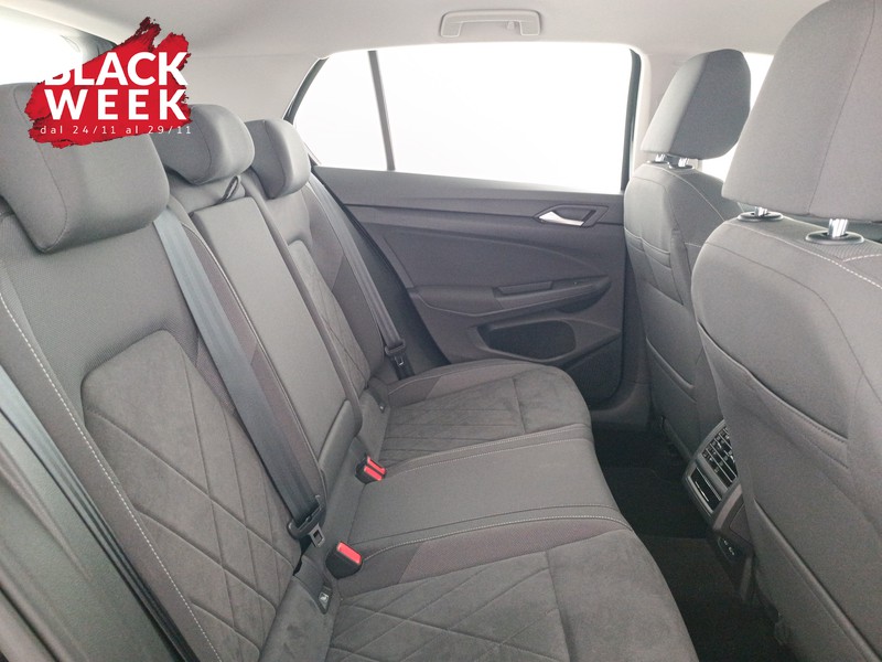 9 - Volkswagen Golf 1.5 etsi evo style 130cv dsg