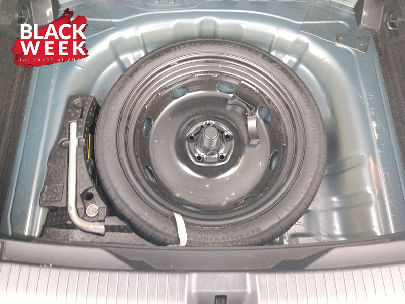 22 - Volkswagen T-Roc 2.0 tdi r-line 115cv