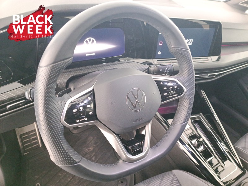 12 - Volkswagen Golf 1.5 etsi evo r-line 150cv dsg