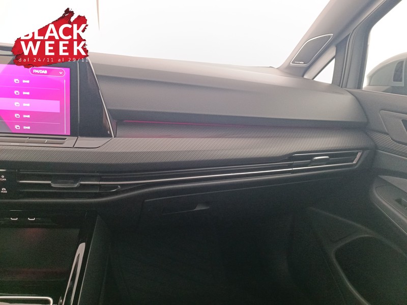 17 - Volkswagen Golf 1.5 etsi evo r-line 150cv dsg