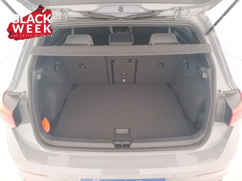 21 - Volkswagen Golf 1.5 etsi evo r-line 150cv dsg