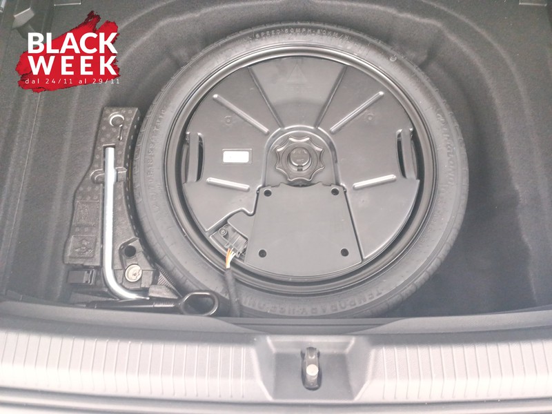 22 - Volkswagen Golf 1.5 etsi evo r-line 150cv dsg