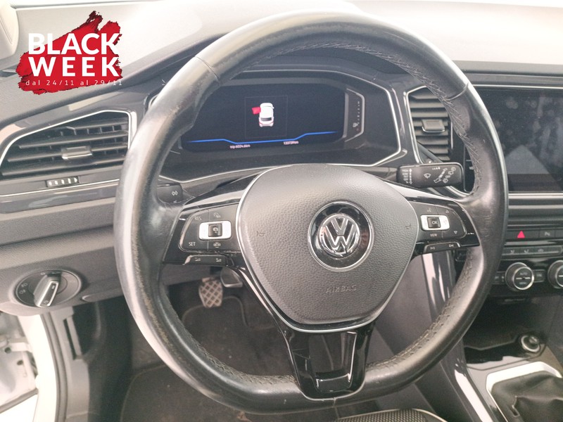 12 - Volkswagen T-Roc 1.6 tdi advanced