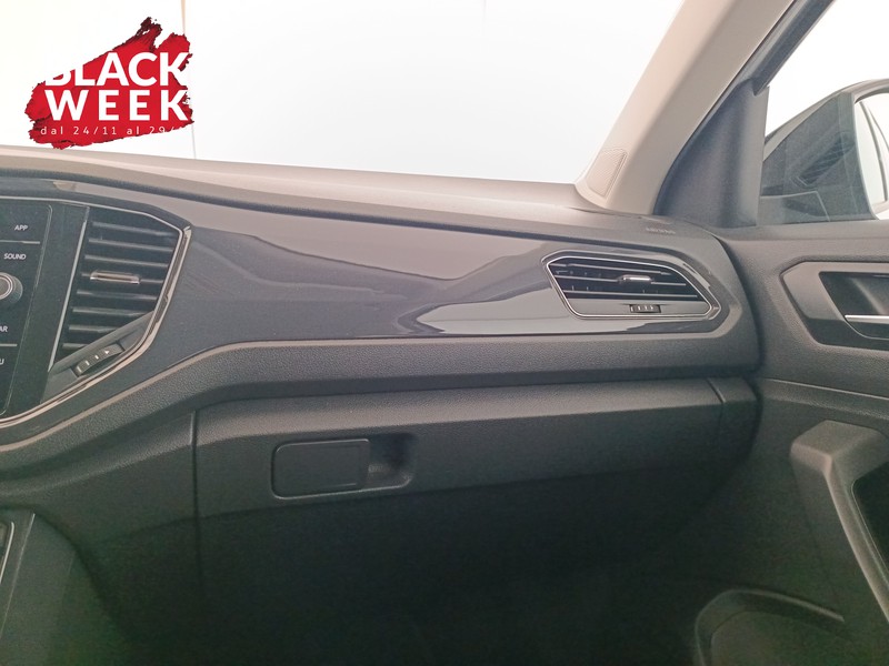 17 - Volkswagen T-Roc 1.6 tdi advanced