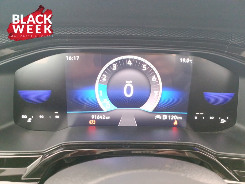 13 - Volkswagen Polo 1.0 tsi life 95cv