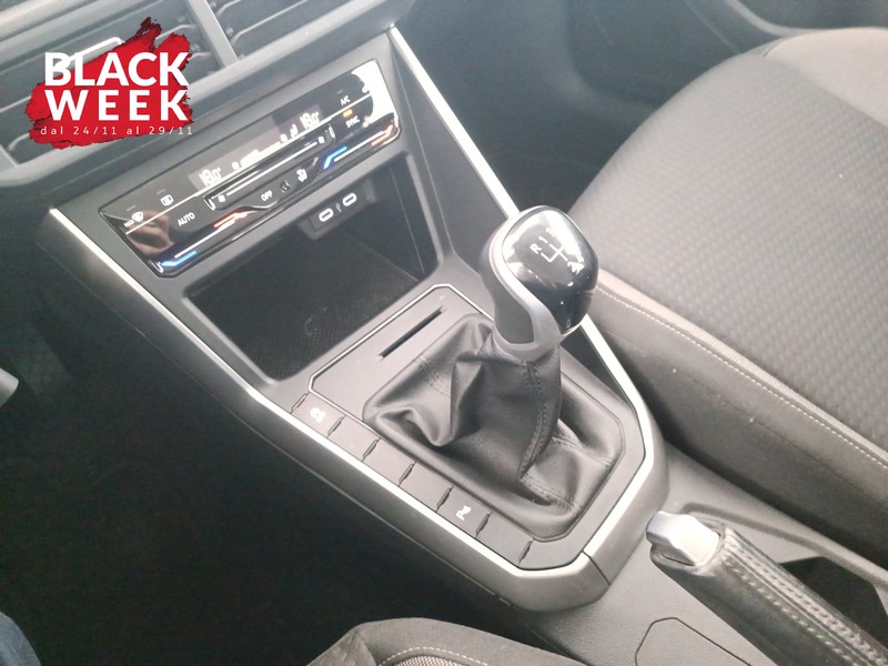 16 - Volkswagen Polo 1.0 tsi life 95cv