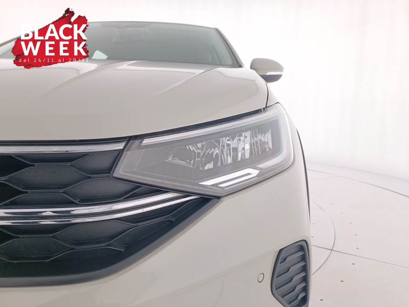 7 - Volkswagen Taigo 1.0 tsi life 110cv