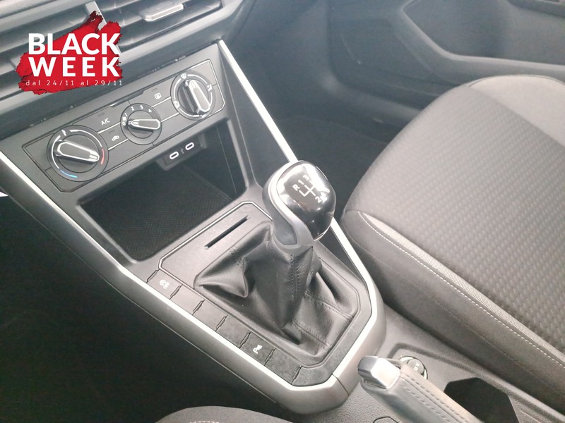 16 - Volkswagen Taigo 1.0 tsi life 110cv