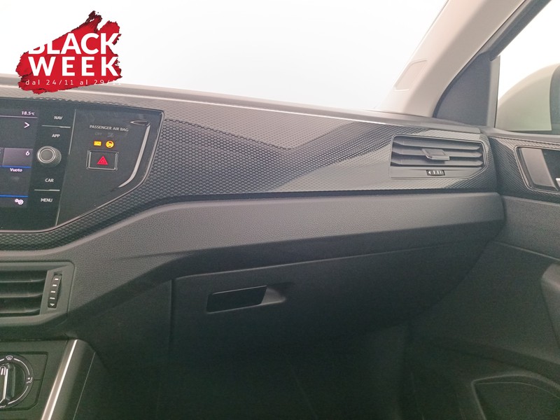 17 - Volkswagen Taigo 1.0 tsi life 110cv