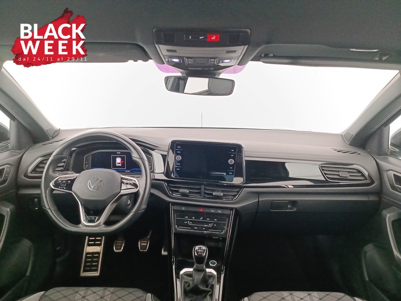 11 - Volkswagen T-Roc 1.0 tsi r-line 110cv