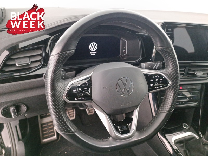12 - Volkswagen T-Roc 1.0 tsi r-line 110cv