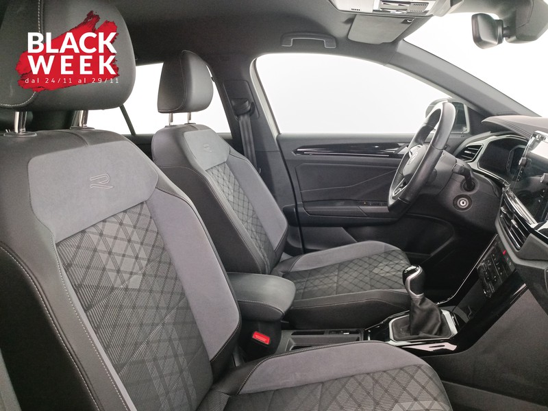 10 - Volkswagen T-Roc 1.0 tsi r-line 110cv