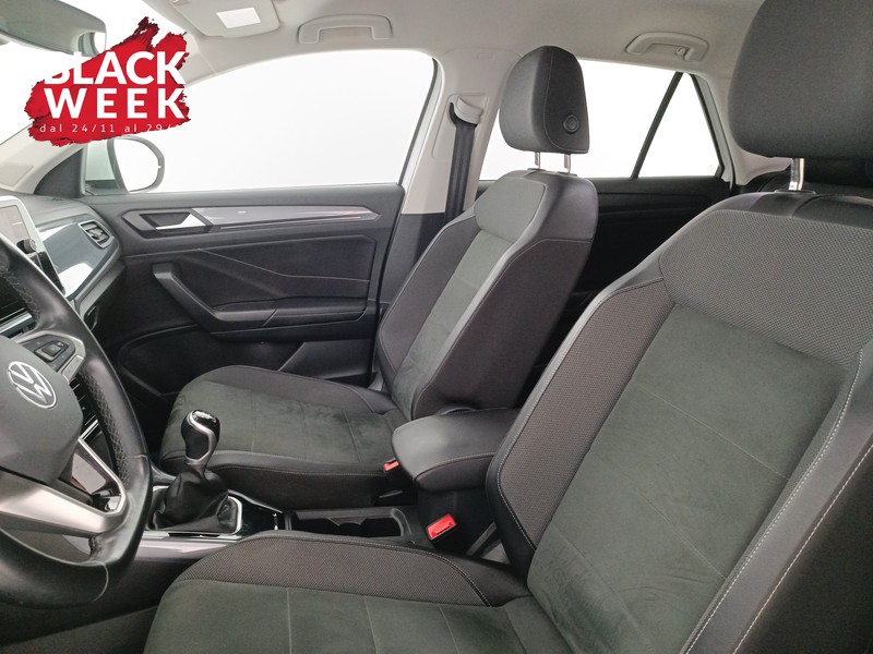 15 - Volkswagen T-Roc 1.0 tsi style 110cv