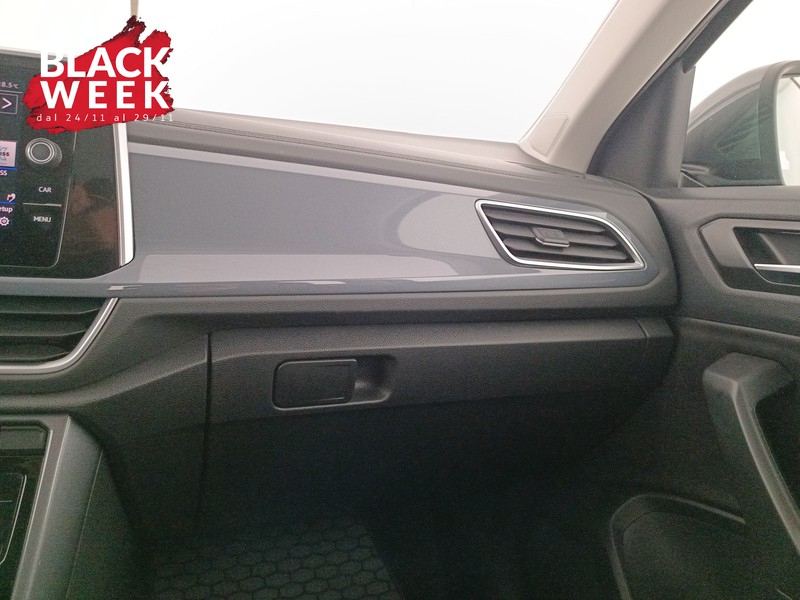 17 - Volkswagen T-Roc 1.5 tsi style