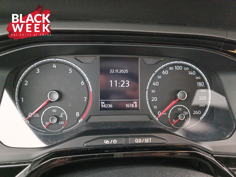 13 - Volkswagen Polo 5p 1.0 mpi comfortline 75cv