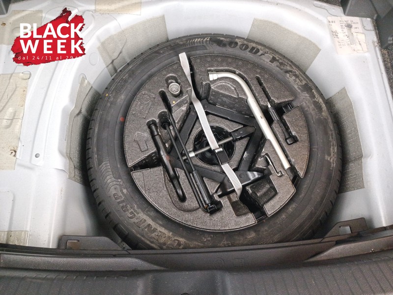 22 - Volkswagen Polo 5p 1.0 mpi comfortline 75cv