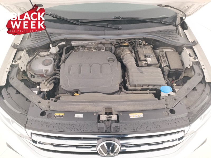 18 - Volkswagen Tiguan 2.0 tdi r-line 150cv dsg