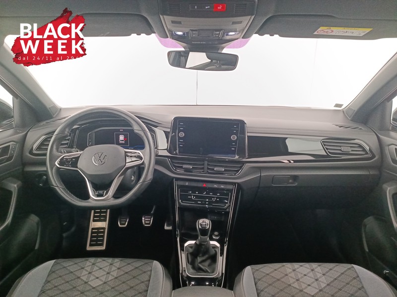 12 - Volkswagen T-Roc 2.0 tdi r-line 115cv