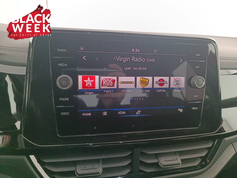 15 - Volkswagen T-Roc 2.0 tdi r-line 115cv