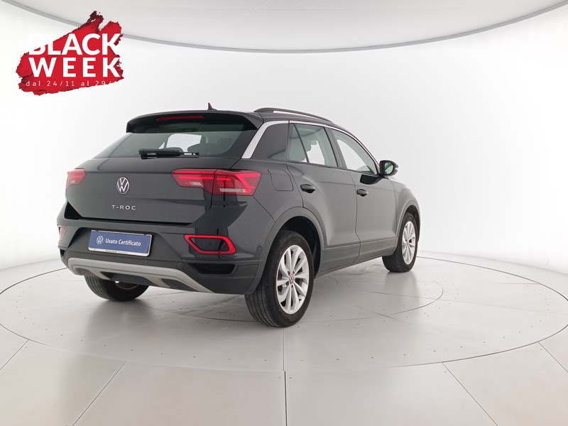 4 - Volkswagen T-Roc 1.5 tsi life