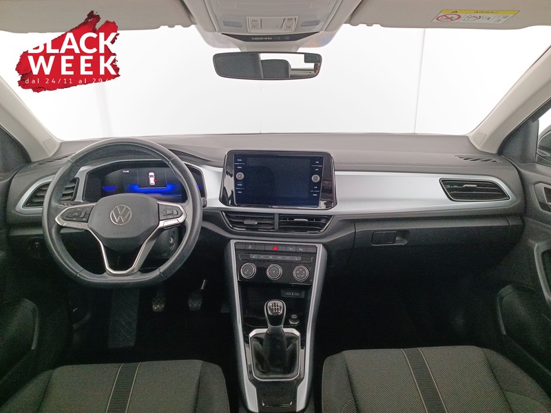 11 - Volkswagen T-Roc 1.5 tsi life