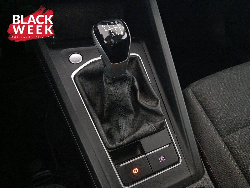 16 - Volkswagen Golf 2.0 tdi life 115cv