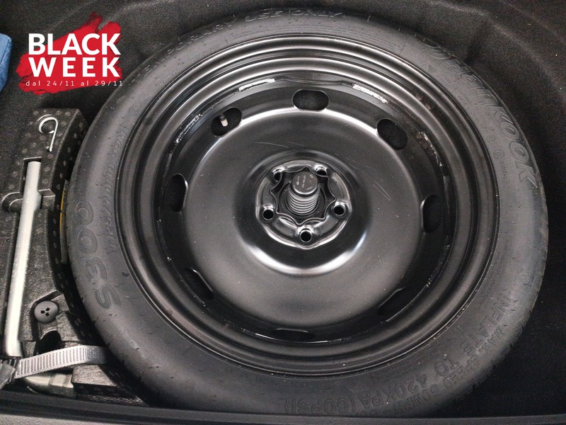 22 - Volkswagen Golf 2.0 tdi life 115cv