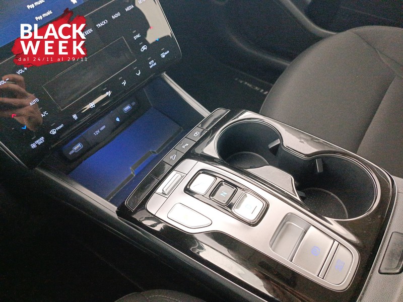 16 - Hyundai Tucson 1.6 hev xline 2wd auto