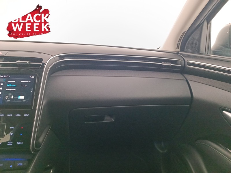 17 - Hyundai Tucson 1.6 hev xline 2wd auto