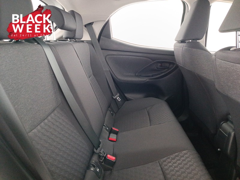 9 - Toyota Yaris 1.5h trend