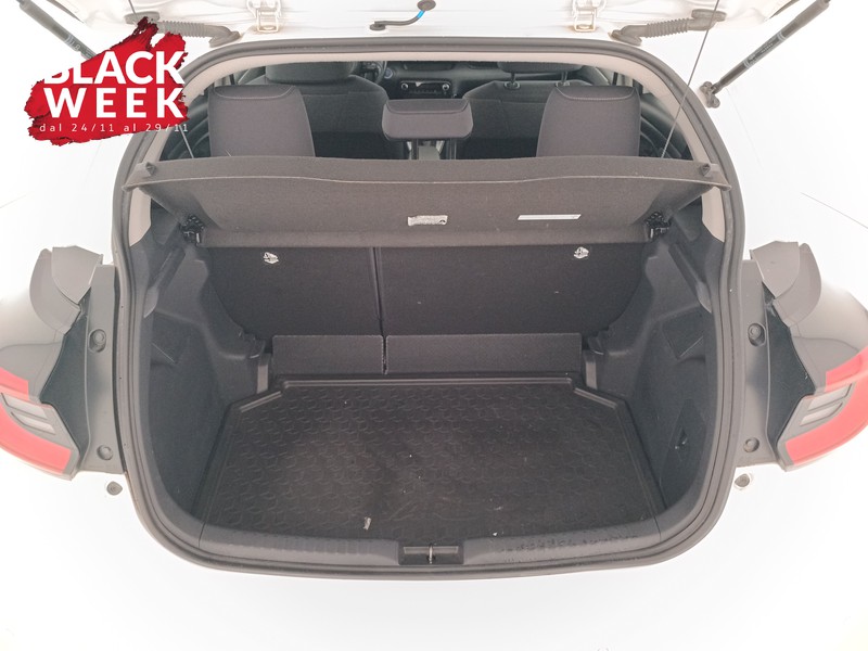 21 - Toyota Yaris 1.5h trend