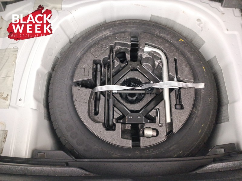 22 - Volkswagen Polo 1.0 tsi life 95cv