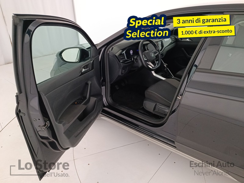 17 - Volkswagen Taigo 1.0 tsi life 110cv