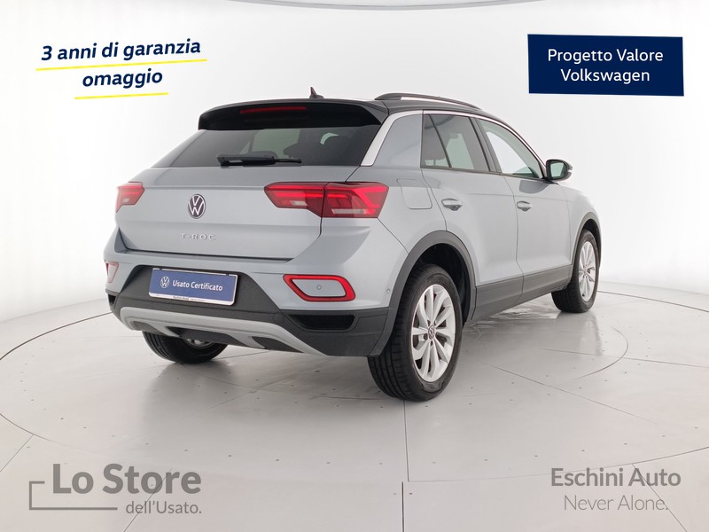 4 - Volkswagen T-Roc 1.0 tsi life 115cv