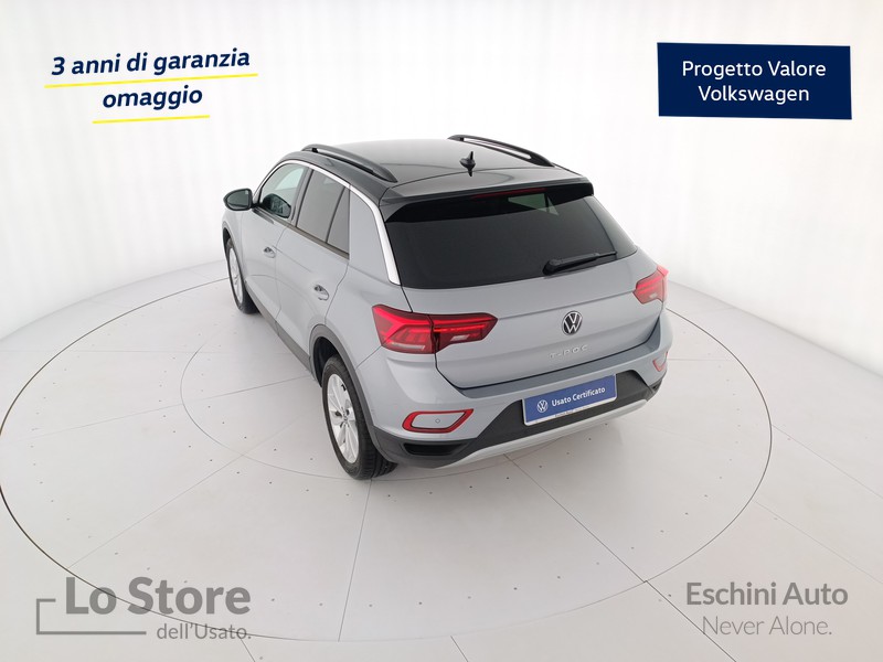 6 - Volkswagen T-Roc 1.0 tsi life 115cv