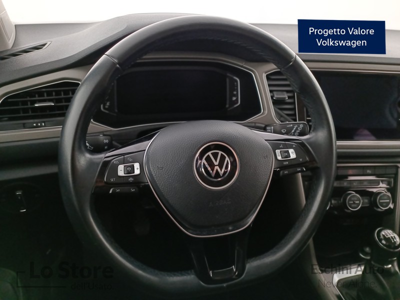 13 - Volkswagen T-Roc 1.6 tdi style