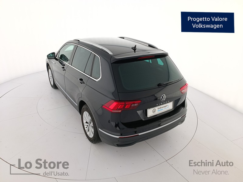 6 - Volkswagen Tiguan 2.0 tdi life 150cv dsg