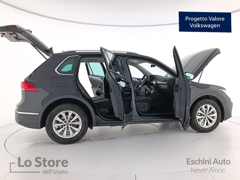 9 - Volkswagen Tiguan 2.0 tdi life 150cv dsg