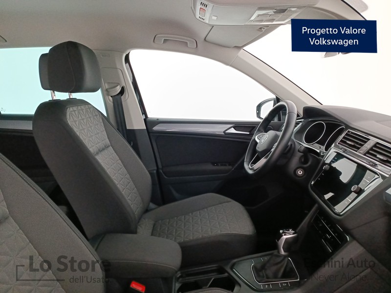 11 - Volkswagen Tiguan 2.0 tdi life 150cv dsg