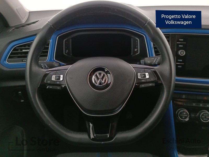 13 - Volkswagen T-Roc 1.0 tsi style 110cv