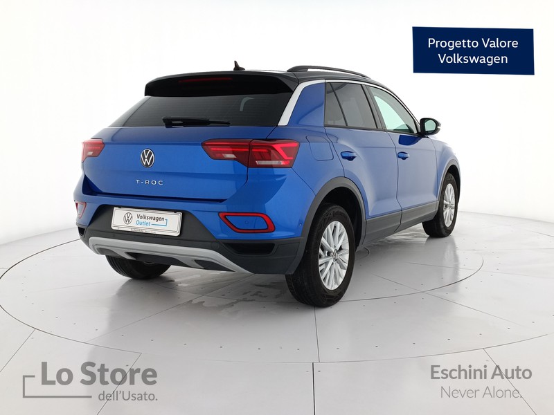 4 - Volkswagen T-Roc 1.0 tsi life 110cv